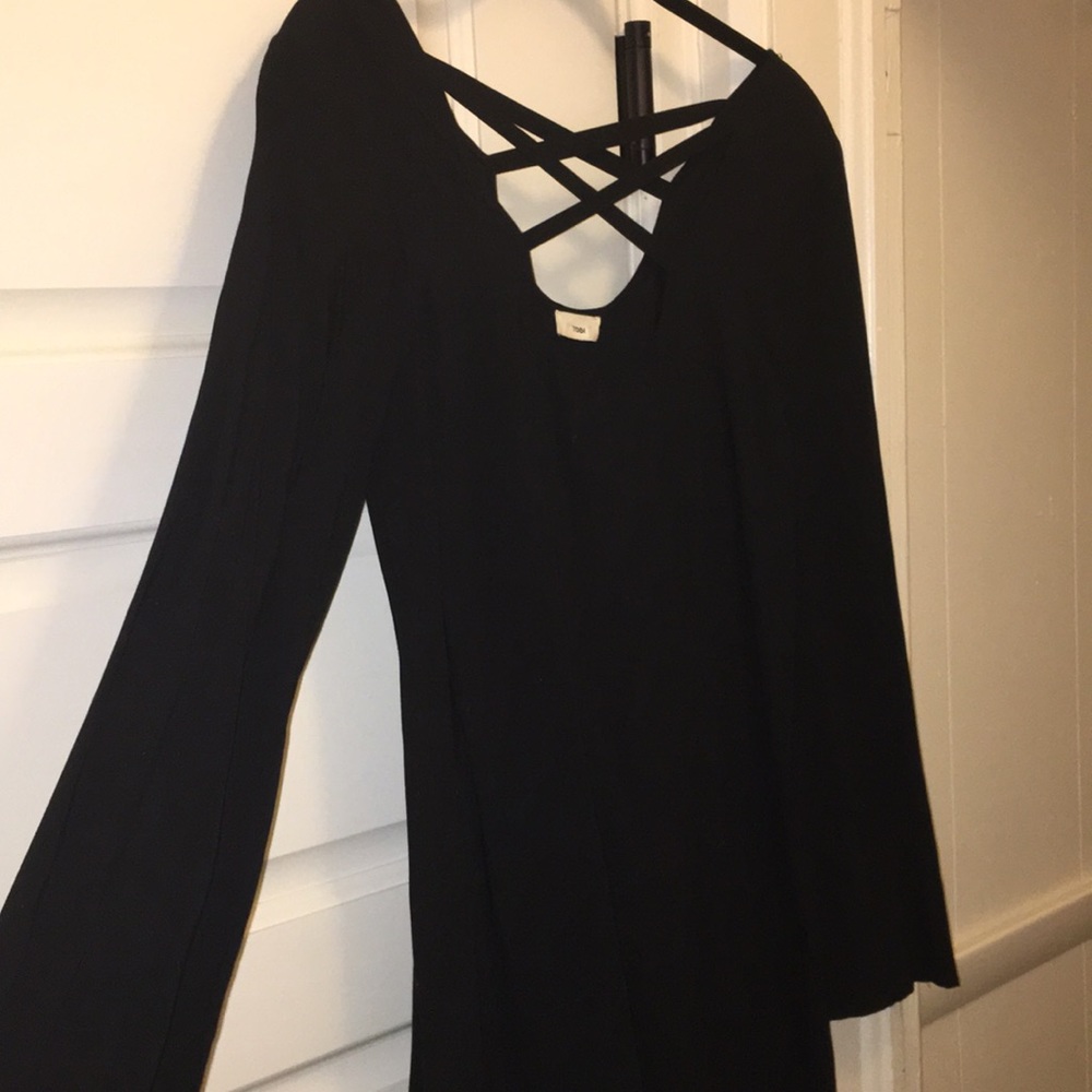 Tobi cross bell longsleeve dress